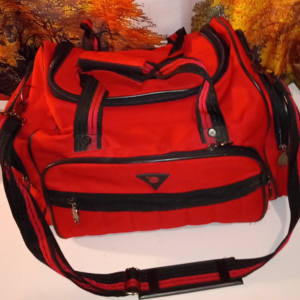 RED AND BLACK "E" SHOULDER BAG OVERNIGHT GYM CARRY ON TRAVEL DUFFEL PACK